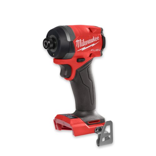Atornillador de impacto MILWAUKEE M18 FID3. 3.900 rpm / 4.400 ipm y hasta 226 Nm.
